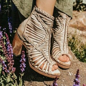 Freebird by Steven Bela Woven Cream Leather Heeled Sandal Caged Open Toe Boot 8